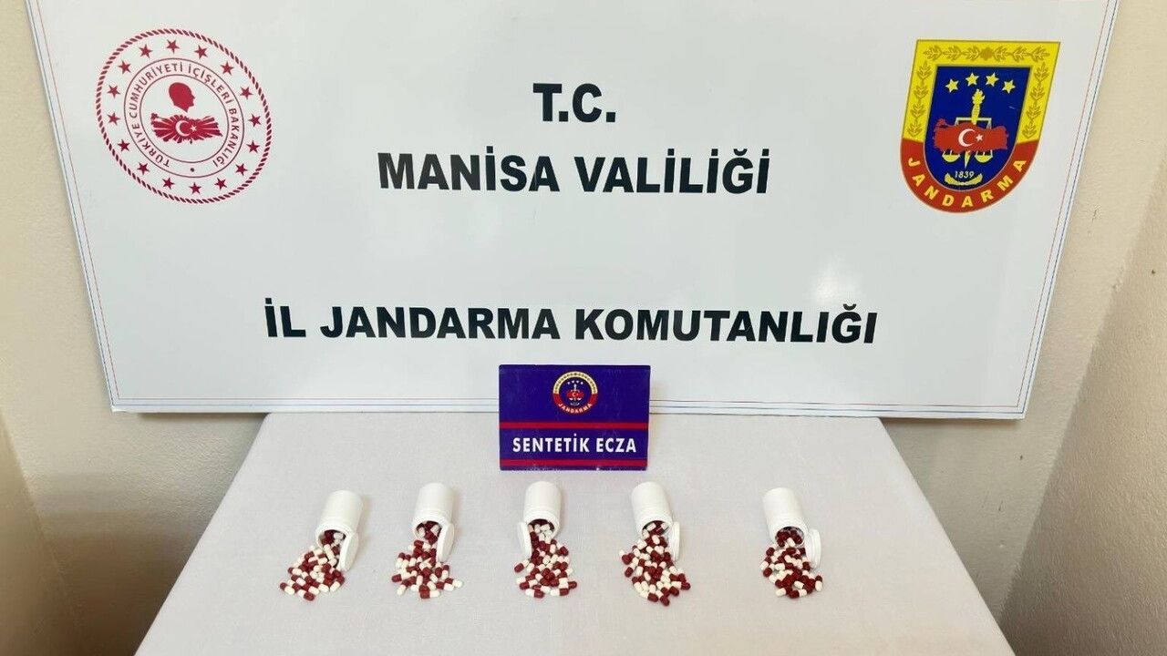 Manisa'da Uyuşturucu Operasyonu: 290 Sentetik Hap Ele Geçirildi
