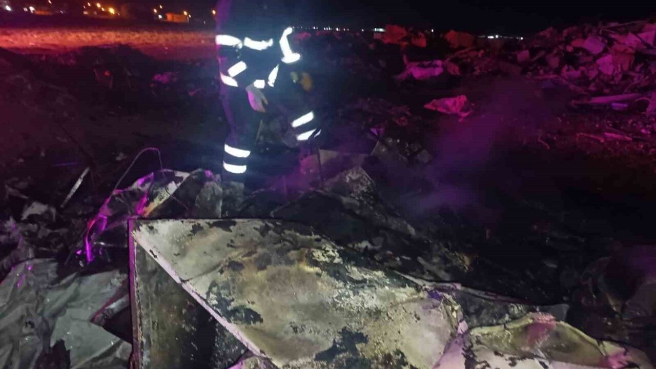 Mardin'de Hurdalık Alanda Yangın Kontrol Altına Alındı