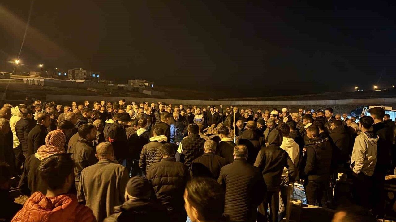 Mardin'de Üzücü Aile Faciası: Baba Defnedildi
