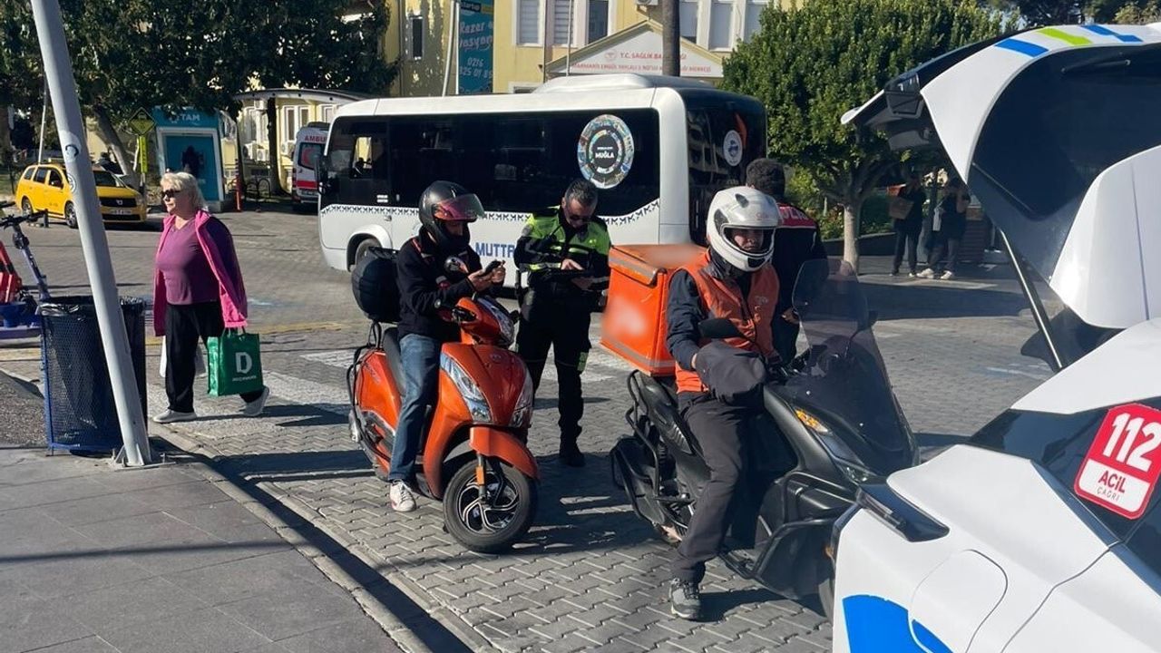 Marmaris’te Motorlu Kurye Denetimi Uygulandı