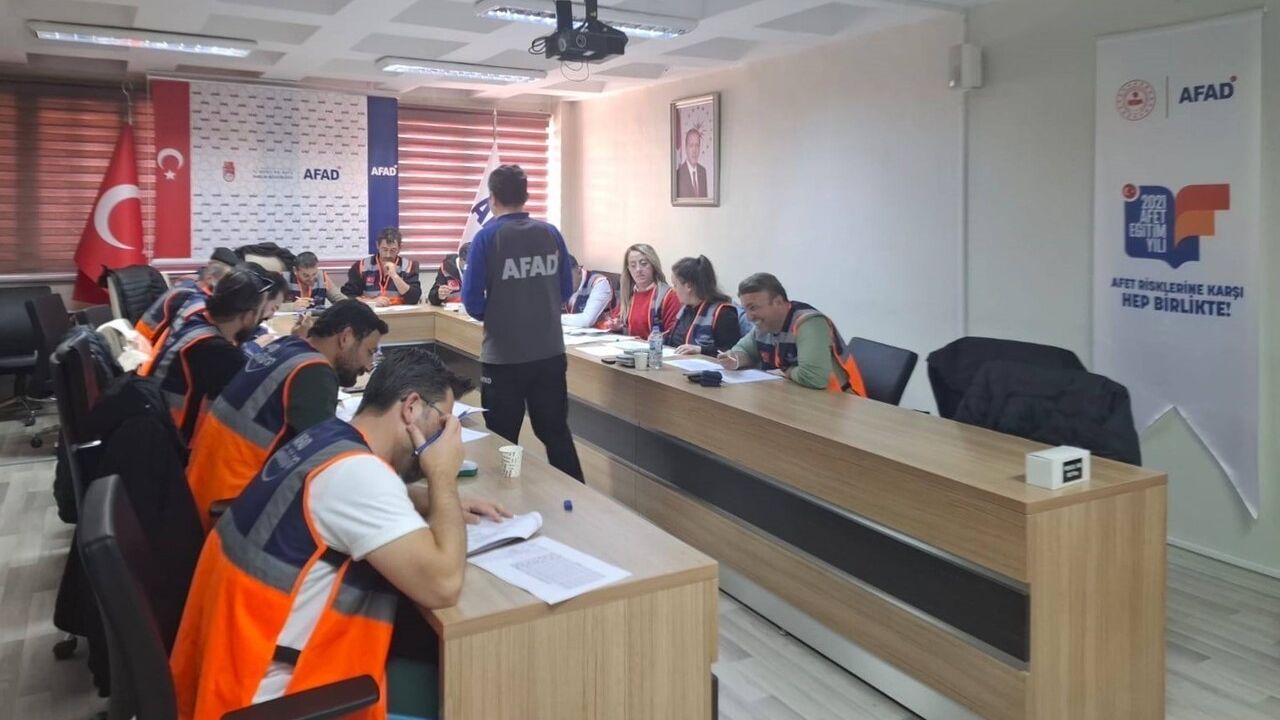 MEB AKUB Ekiplerine AFAD Gönüllüsü Eğitimi Verildi