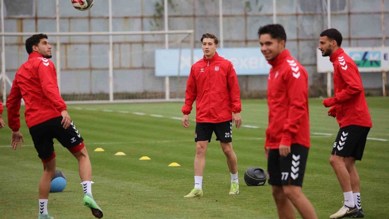 Mehmet Altıparmak: "Manisa FC Maçı Final Niteliğinde"
