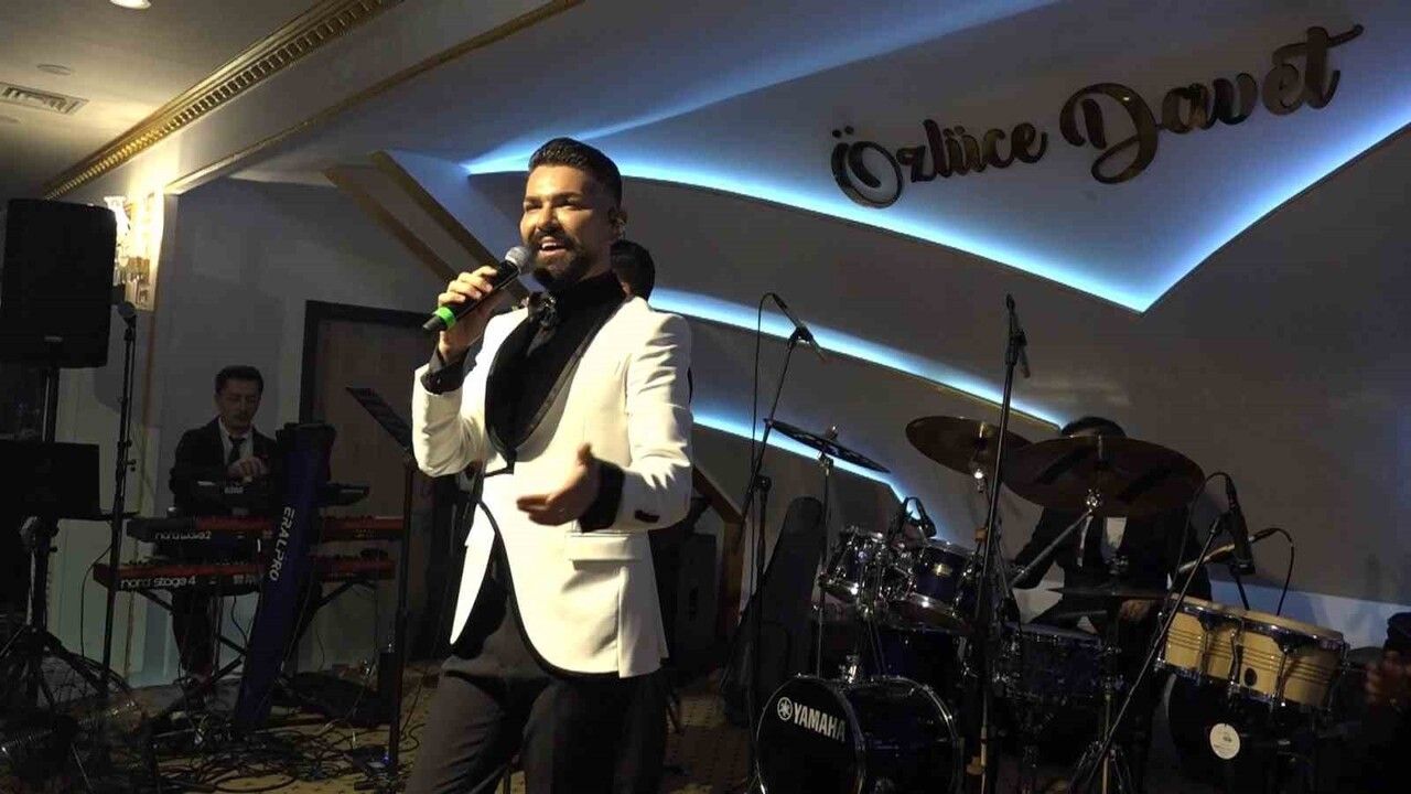 Mehmet Çevik'ten Unutulmaz Öğretmenler Günü Konseri