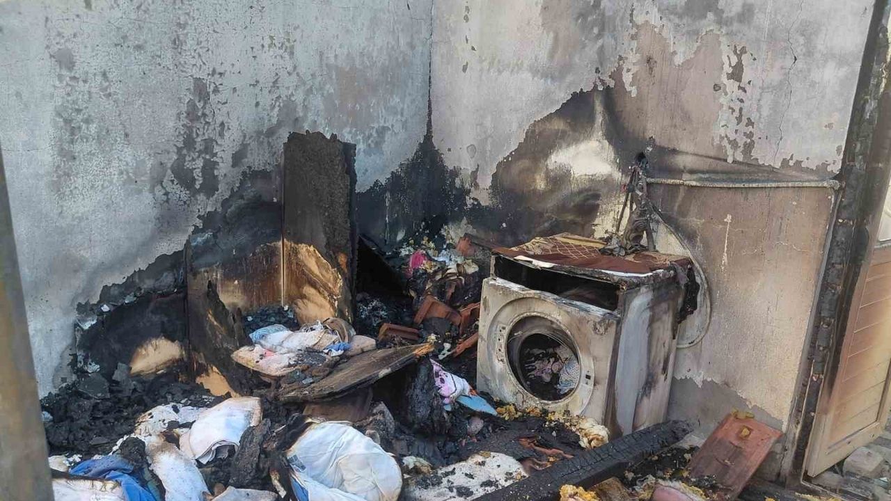 Menemen'de Yangın: Hayvansever Şule Çörekçi Hayatını Kaybetti