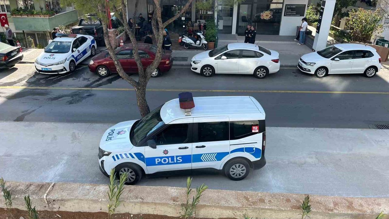 Menteşe'de Alacak Verecek Kavgası: 2 Yaralı