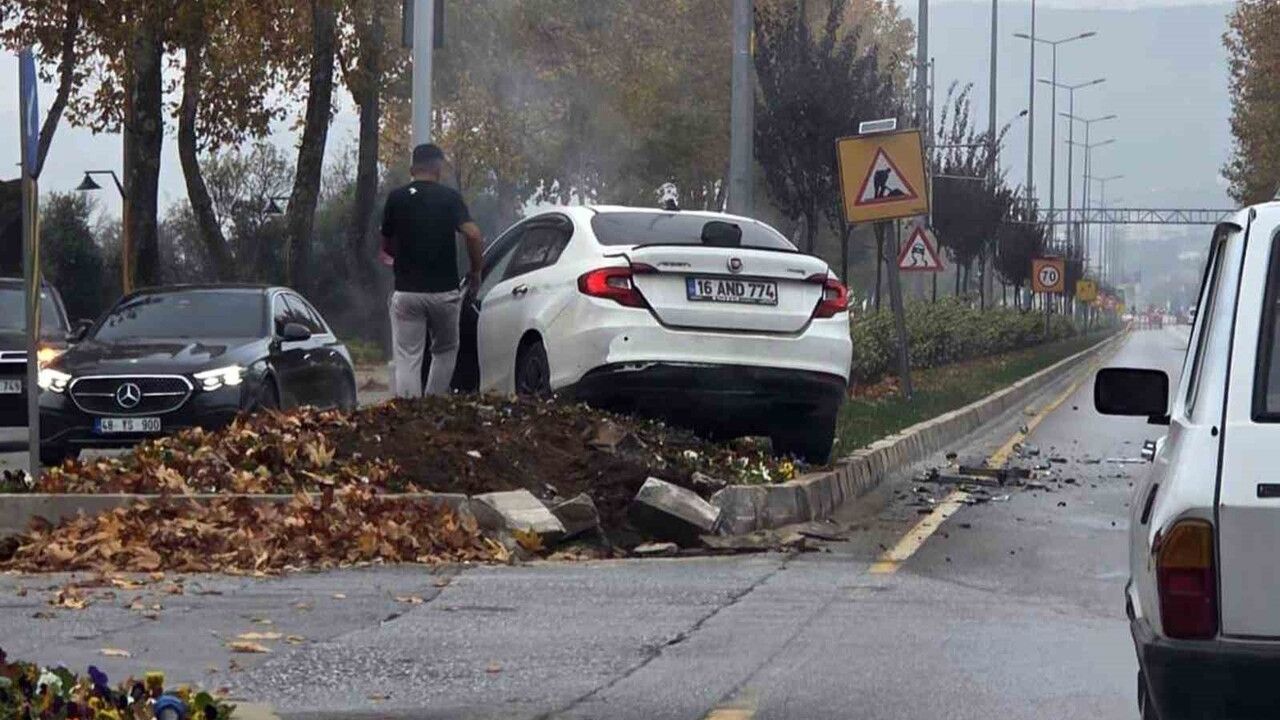 Menteşe'de Trafik Kazası: İki Yaralı