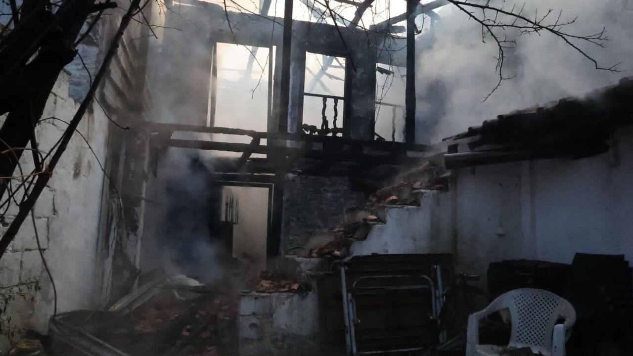Menteşe'de Yangın: İki Ev Kullanılamaz Hale Geldi