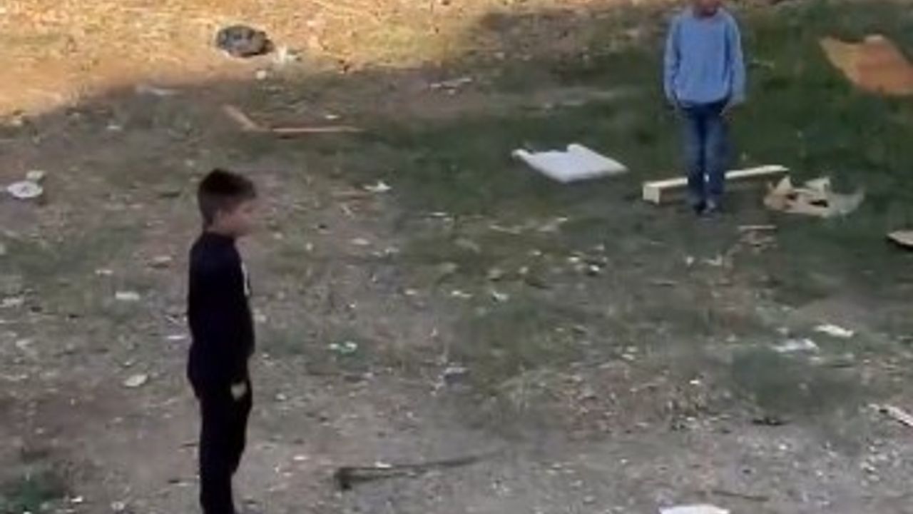 Mersin'de AFAD Siren Testi Sırasında Çocukların Dikkat Çeken Tepkisi