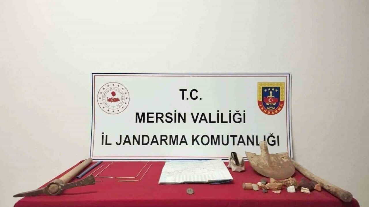Mersin'de Kaçak Kazı Operasyonu: 4 Gözaltı
