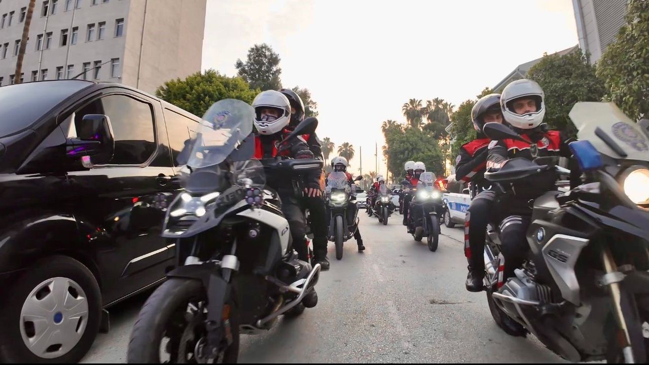 Mersin'de Motosikletli Polis Timleri 40 Bin Kişiyi Kontrol Etti