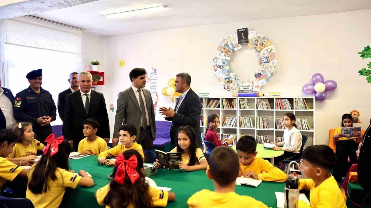 Mersin'de Veliler Arası Kitap Okuma Yarışması Ödülleri Sahiplerini Buldu