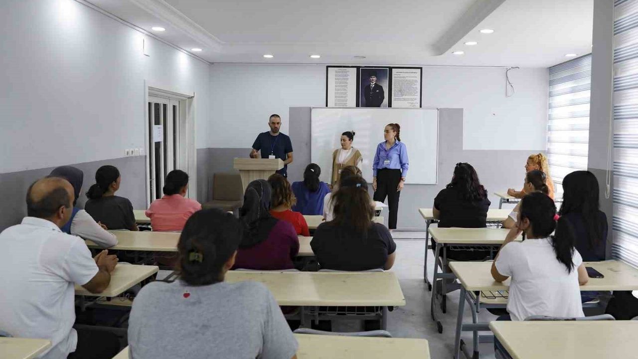 Mersin'de Velileri Sınav Süreci Hakkında Bilgilendiren Toplantılar Yapıldı