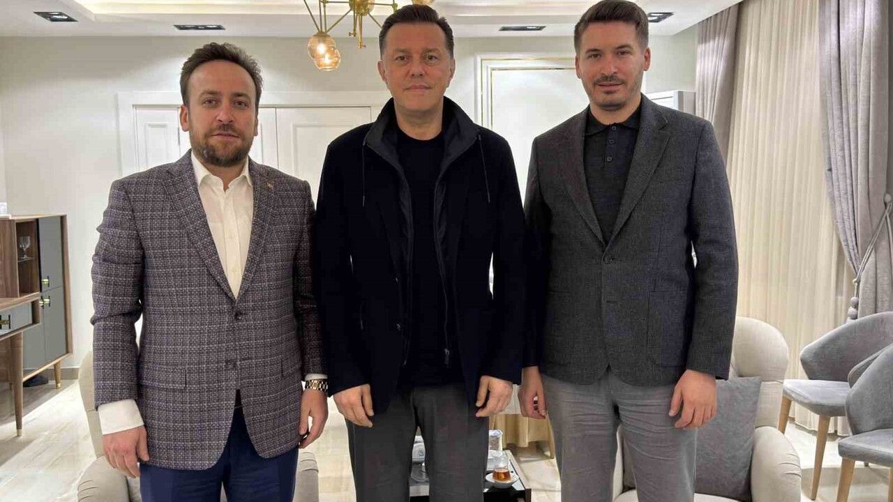 Milletvekili Hatipoğlu Yeni İlçe Başkanlarıyla Buluştu