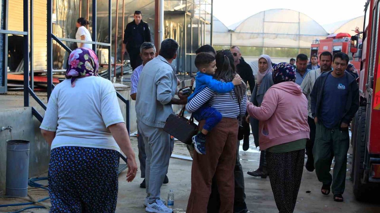 Mobilya Atölyesinde Yangın Paniği