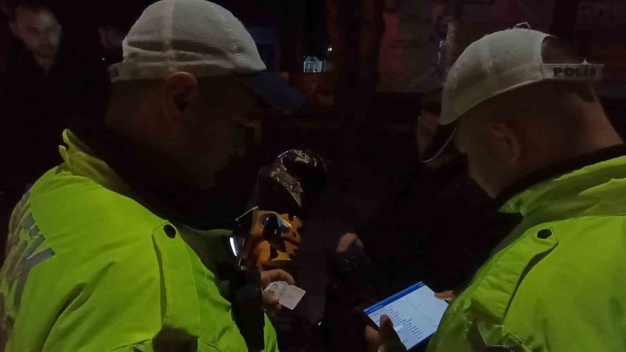 Motosiklet Sürücülerine Eldiven Zorunluluğu Başladı