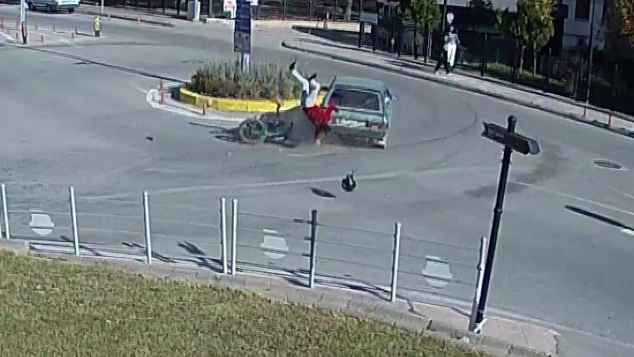 Motosikletli Genç Takla Attı, İlk Olarak Ayakkabısını Giydi