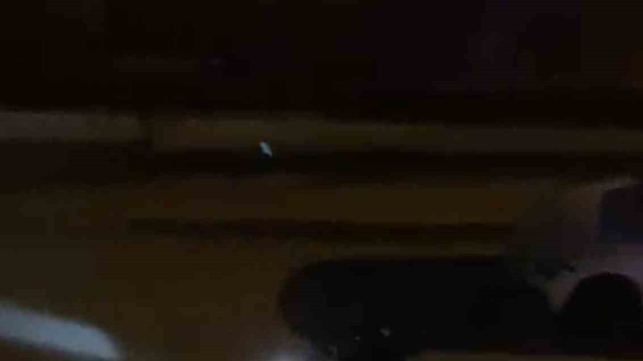 Motosikletlilerin Tek Tekerle Riskli Yolculukları Kamerada Görüntülendi