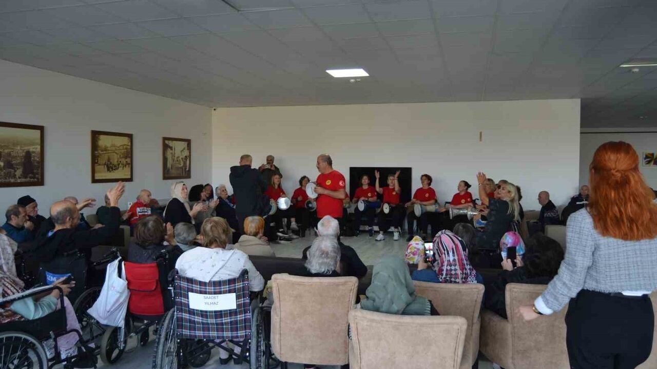Mudanya'da Huzurevi Sakinlerine Moral Konseri
