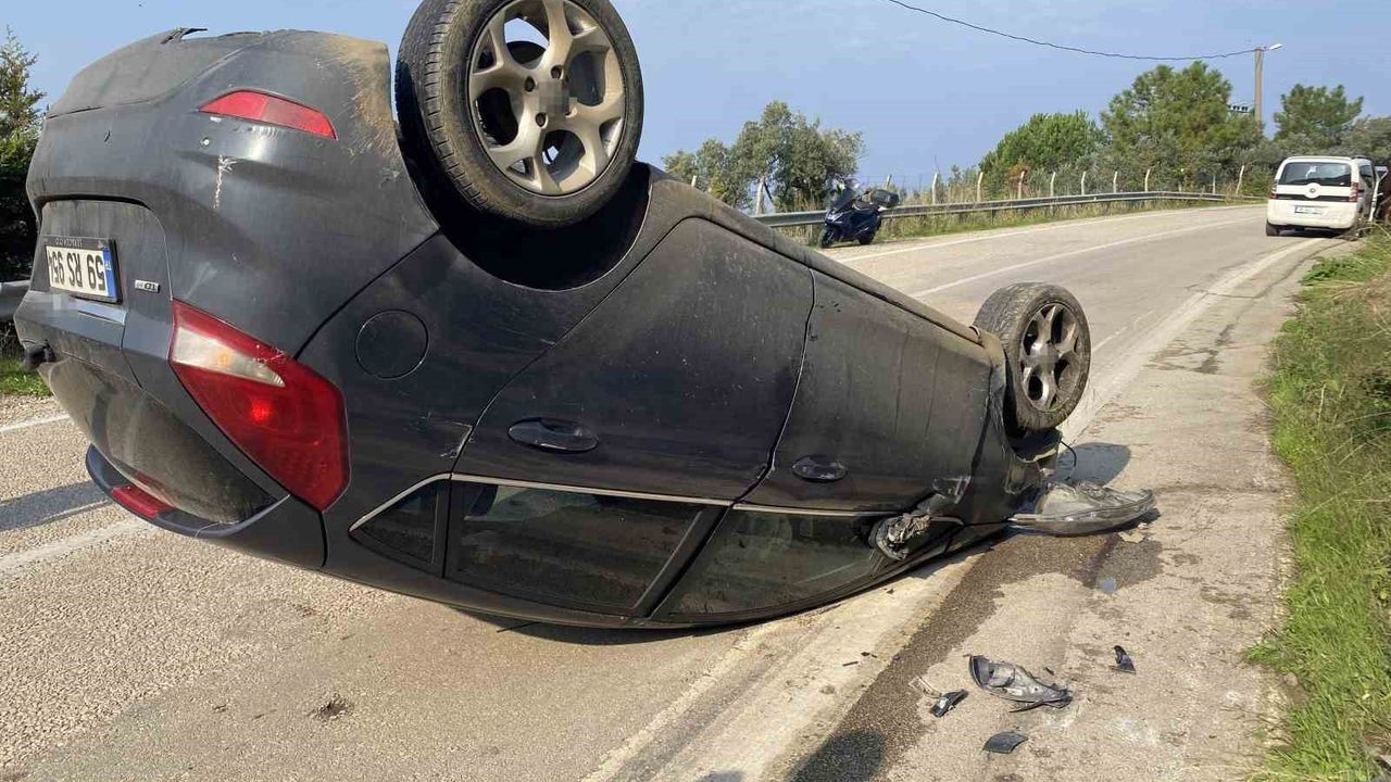 Mudanya'da Kontrolden Çıkan Otomobil Kayalara Çarptı