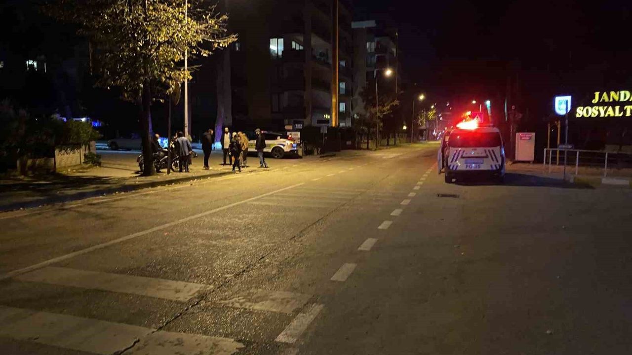 Mudanya'da Motosiklet ve Otomobil Çarpışması: İki Genç Yaralı