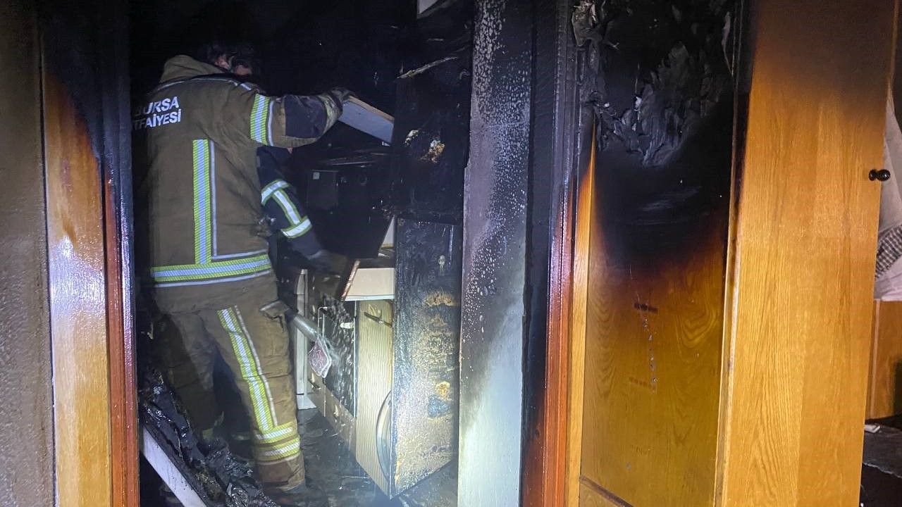 Mudanya'da Yangın Tekrar Etti: Feyizoğlu Apartmanı'nda 5. Olay