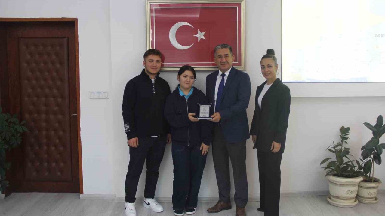 Muğla'da Atatürk Sevgisi Şiirlerle Kutlandı