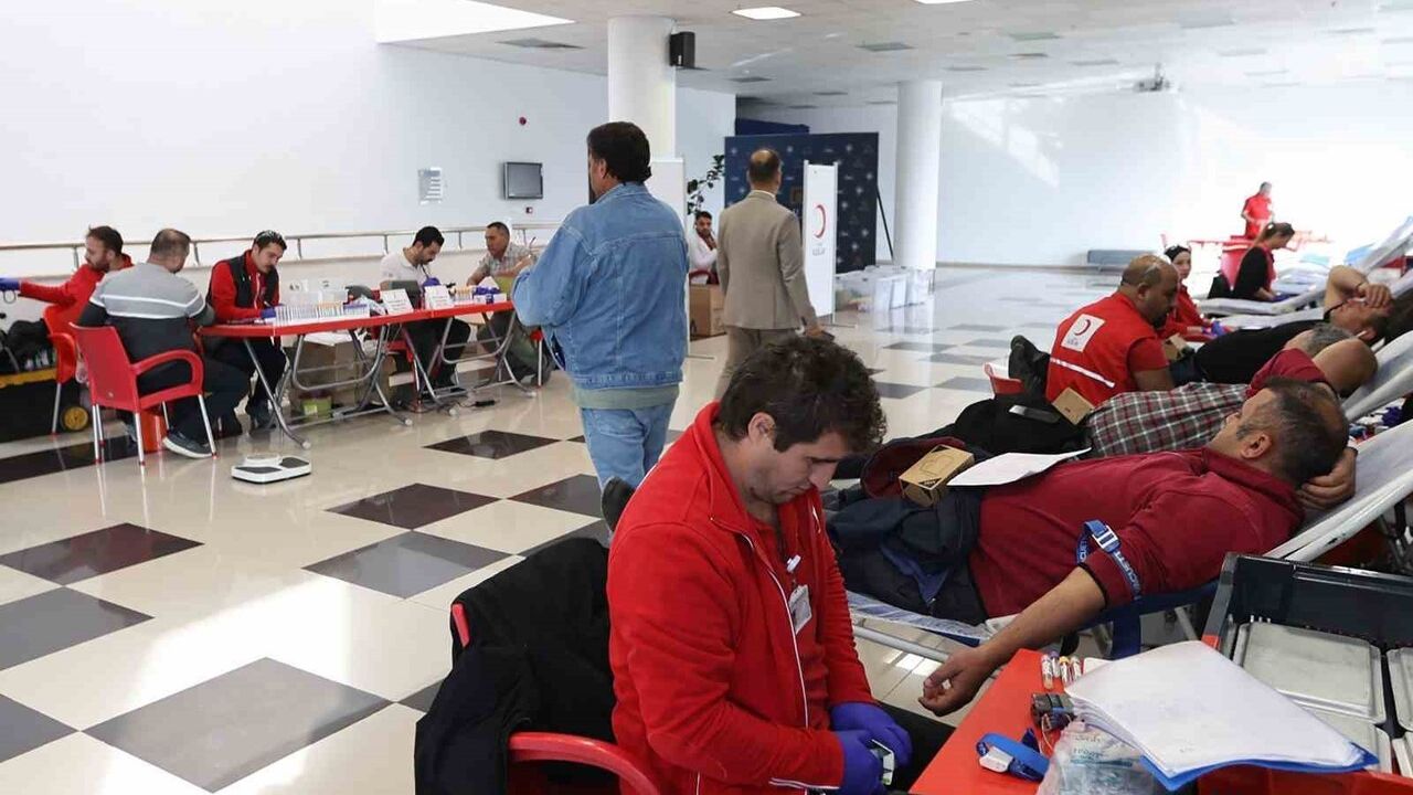 Muğla'da Kızılay'a Kan Bağışı Destek Kampanyası