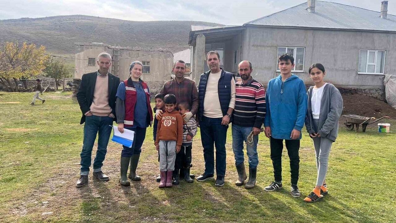 Muradiye'de Buzağı Ölümlerini Azaltmak İçin Eğitimler