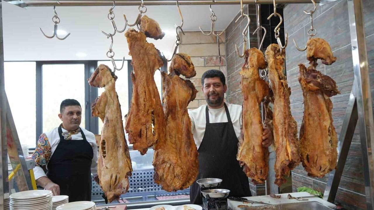 Muş'ta 15 Yıldır Büryan Geleneği Sürdüren Usta