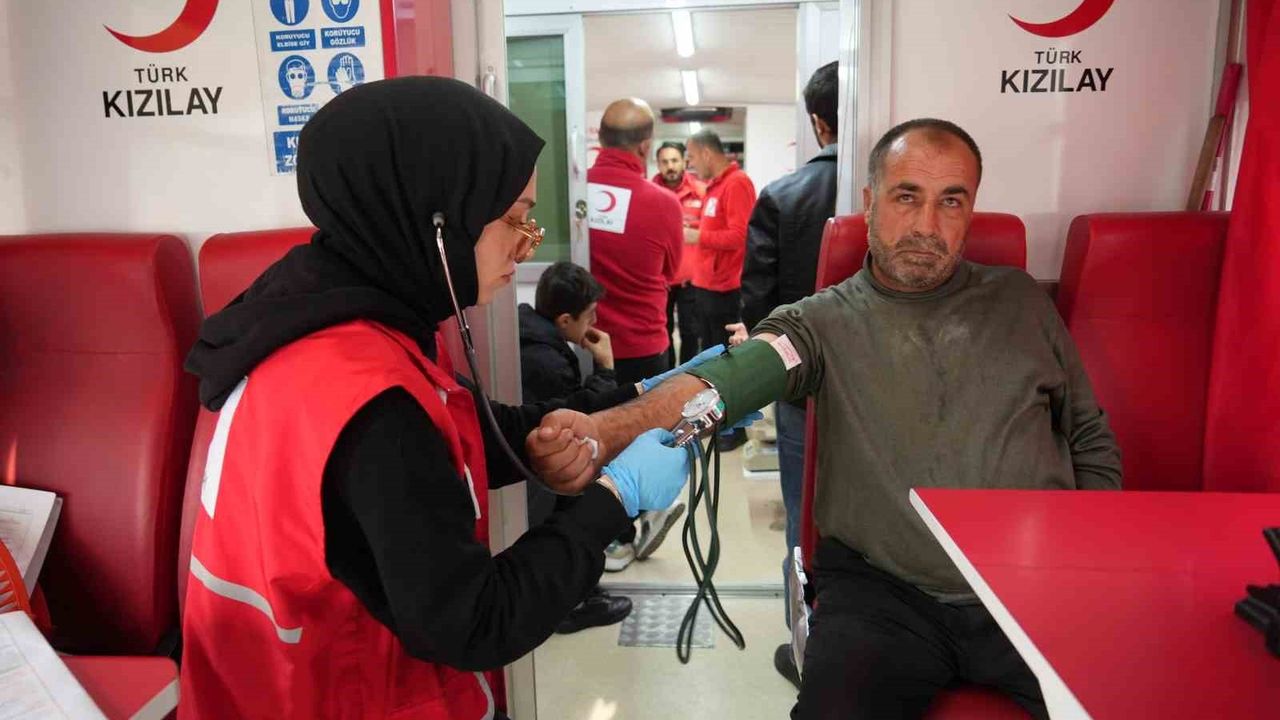 Muş'ta Kan Bağışı Faaliyetleri İlgisizlikle Karşılaşıyor