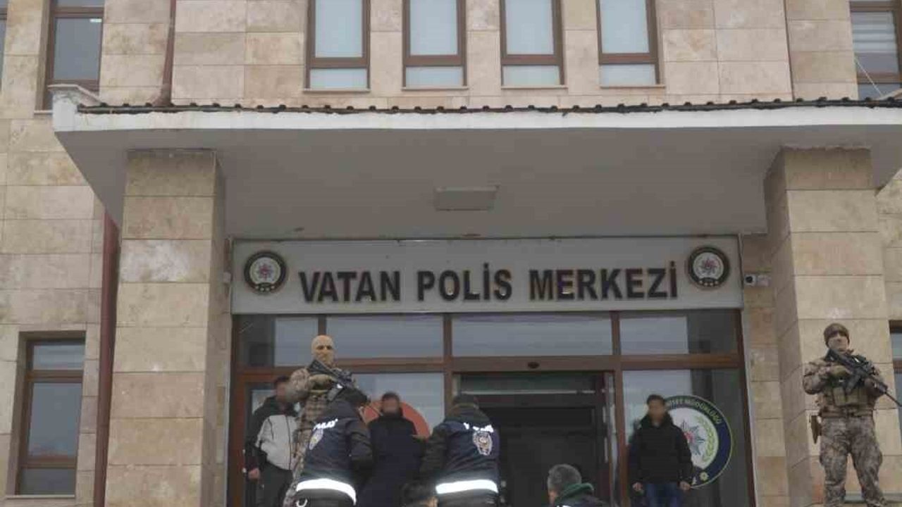 Muş'ta Silahlı Kavga: İki Şüpheli Tutuklandı