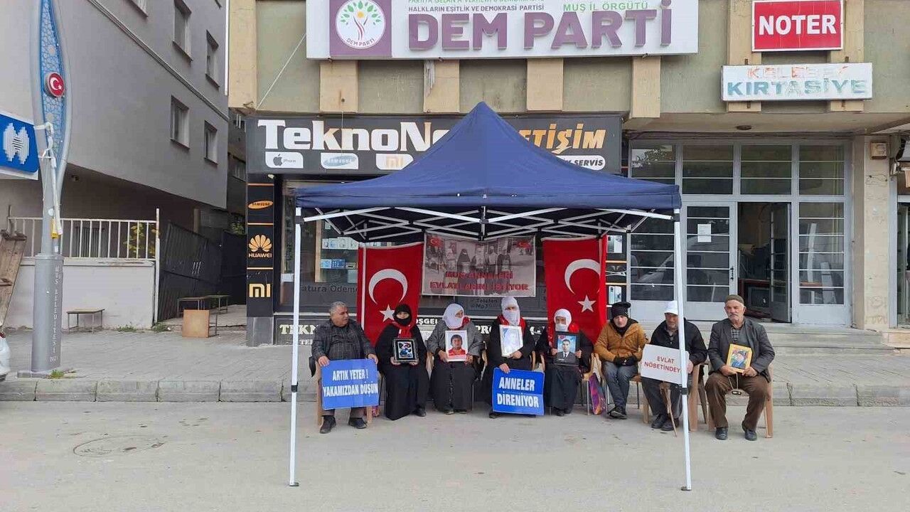 Muş'taki Evlat Nöbeti 222 Haftasına Girdi