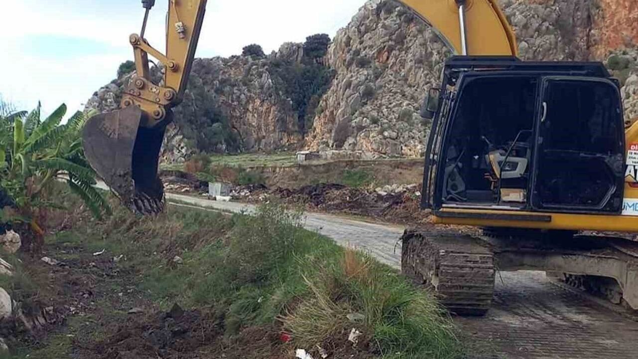 MUSKİ, Fethiye ve Seydikemer'de 77 Km Dere Temizliği Gerçekleştirdi