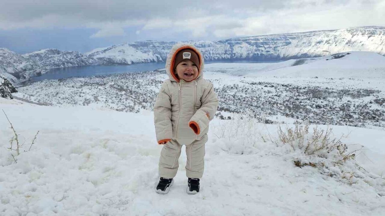 Nemrut Kalderası Kış Masalına Dönüştü