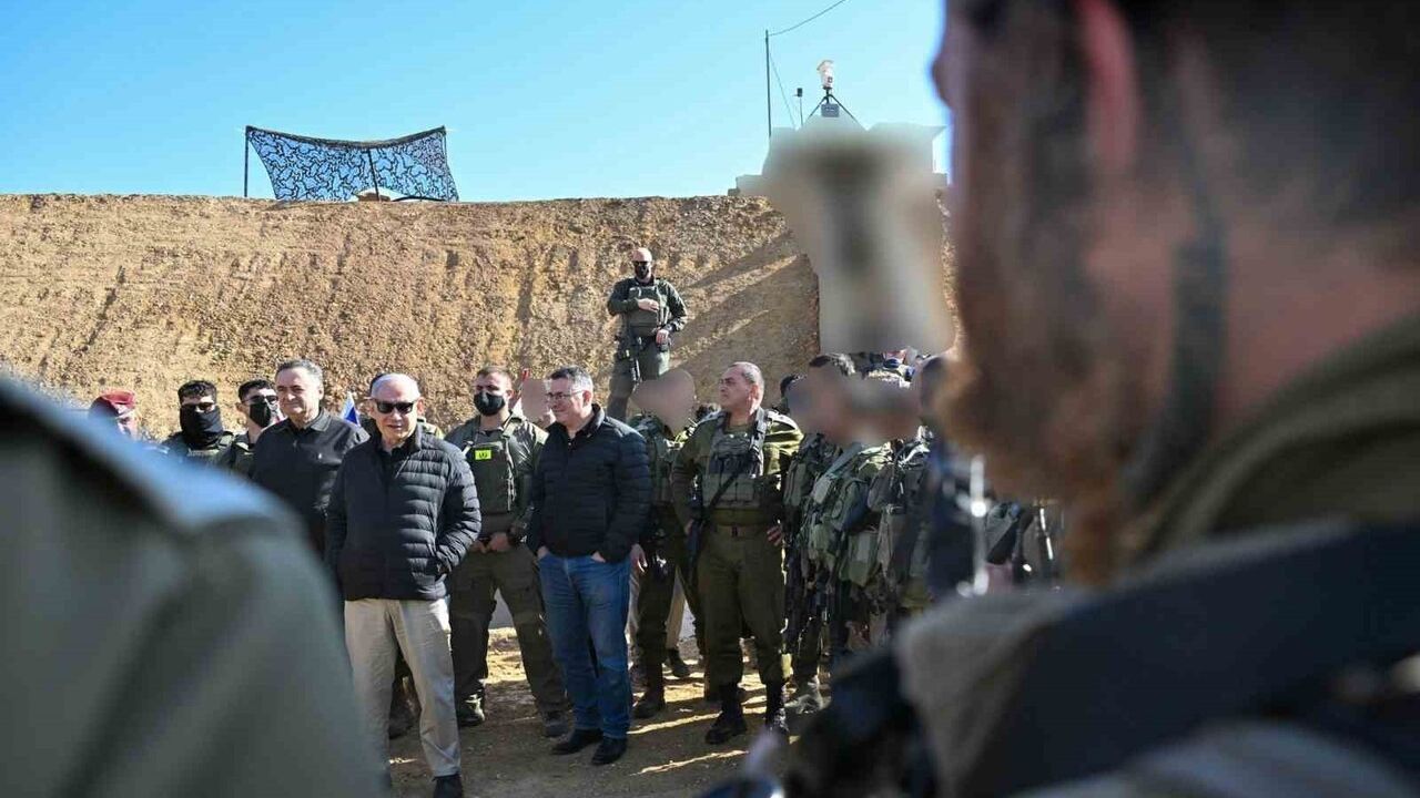 Netanyahu, Suriye'nin İşgal Altındaki Bölgesini Ziyaret Etti