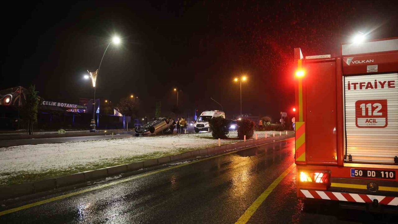 Nevşehir'de Takla Atan Araç ve Sürücünün Kaçması