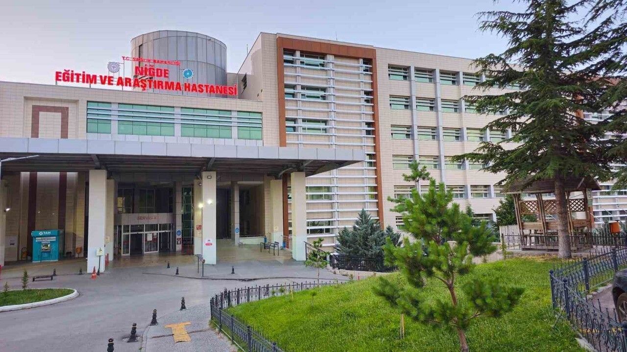 Niğde Hastanesinde Yangın Kontrol Altına Alındı