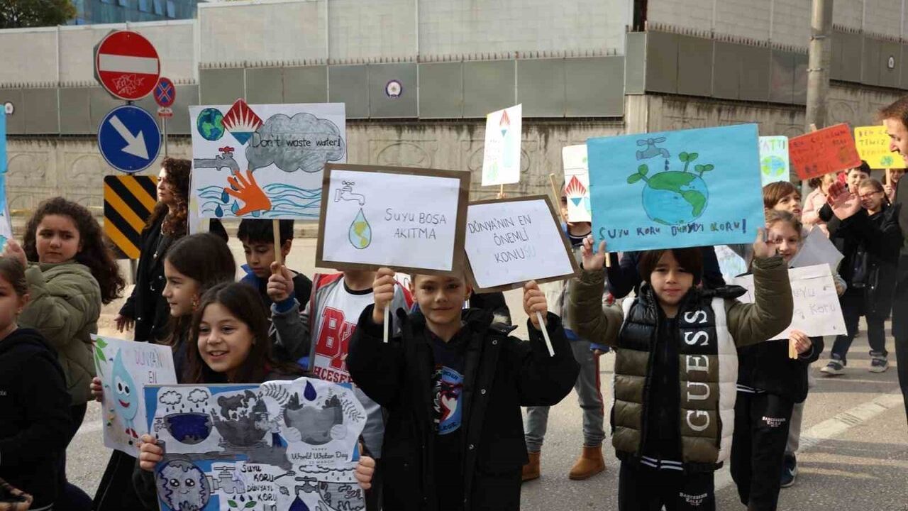 Nilüfer Çocukları Su İstiyor