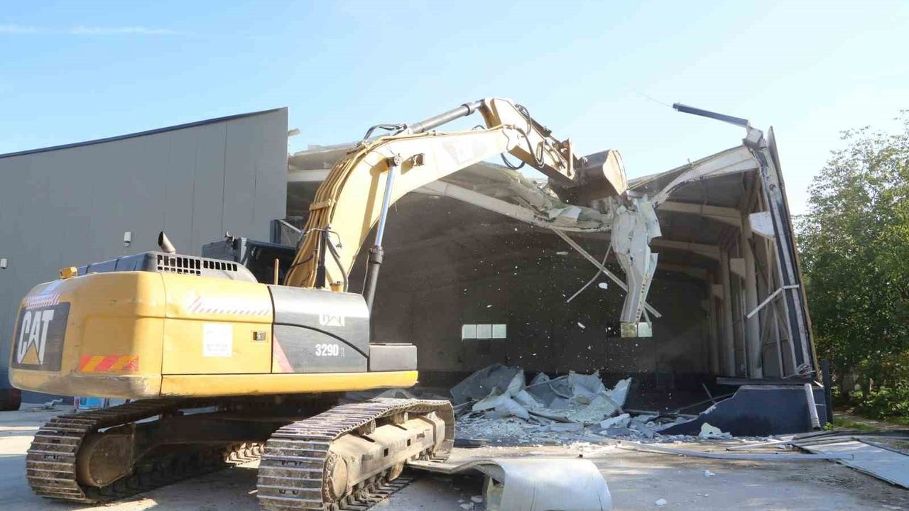 Nilüfer'de İmar Denetimi: Kaçak Yapılar Yıkıldı