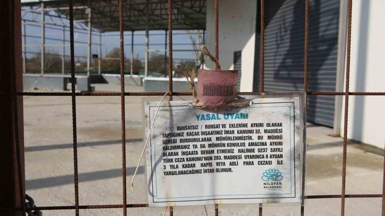 Nilüfer'de Kaçak Yapılara Yıkım Operasyonu