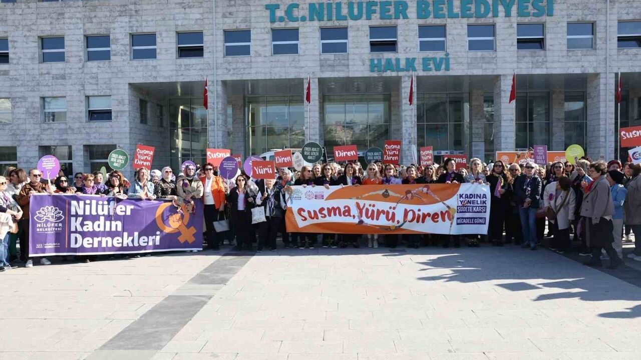 Nilüfer’de Kadınlardan Şiddete Karşı Ortak Ses: 'Susma, Yürü, Diren'