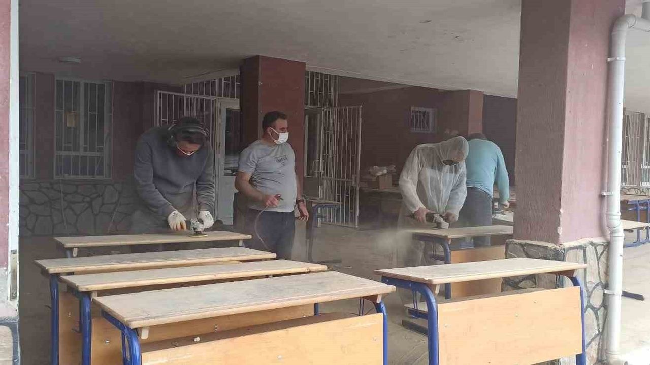 Ödemiş'te Öğretmenlerin Okul Yenileme Çabası