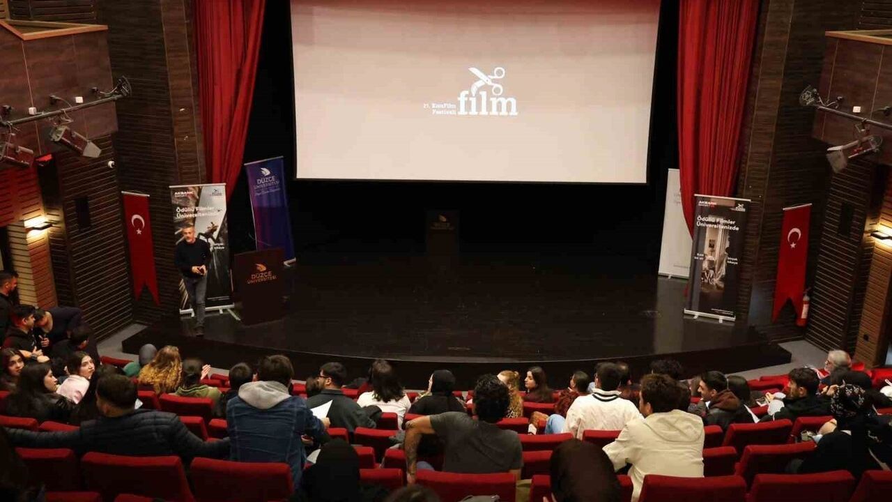 Ödüllü Kısa Filmler Düzce Üniversitesi'nde Gösterildi
