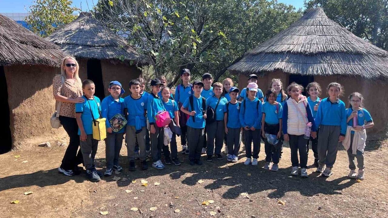 Öğrenciler Arkeopark'ta Tarihle Buluşuyor