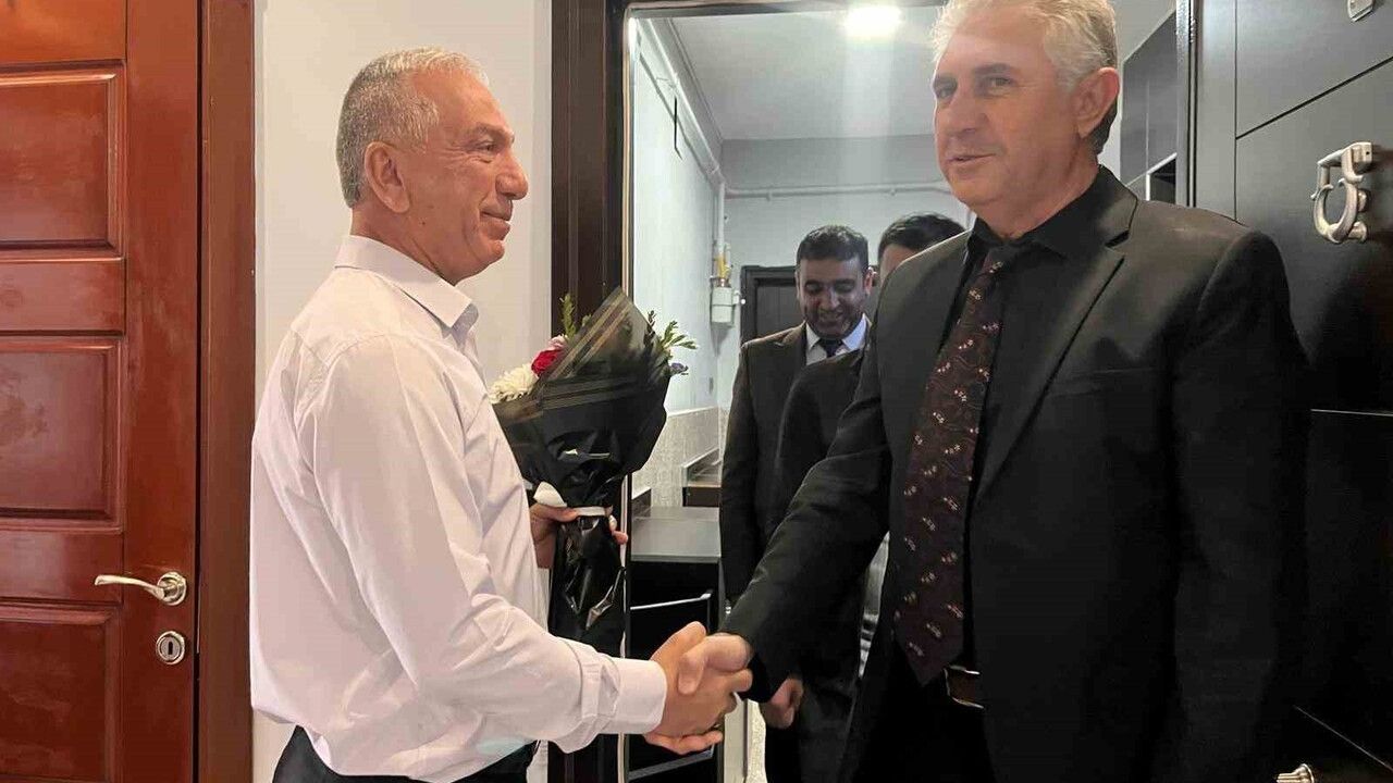 Öğrencilerinden Turan Geyik'e Vefa