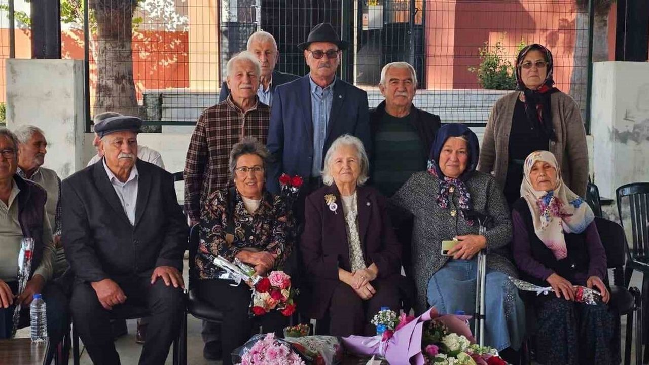 Öğretmenler Günü'nde Duygu Dolu Buluşma