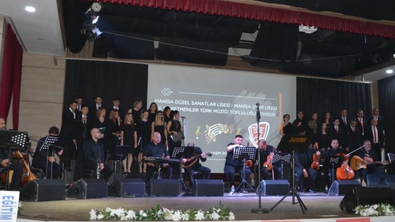 Öğretmenler Günü'nü Kutlayan Sanat Dolu Gece