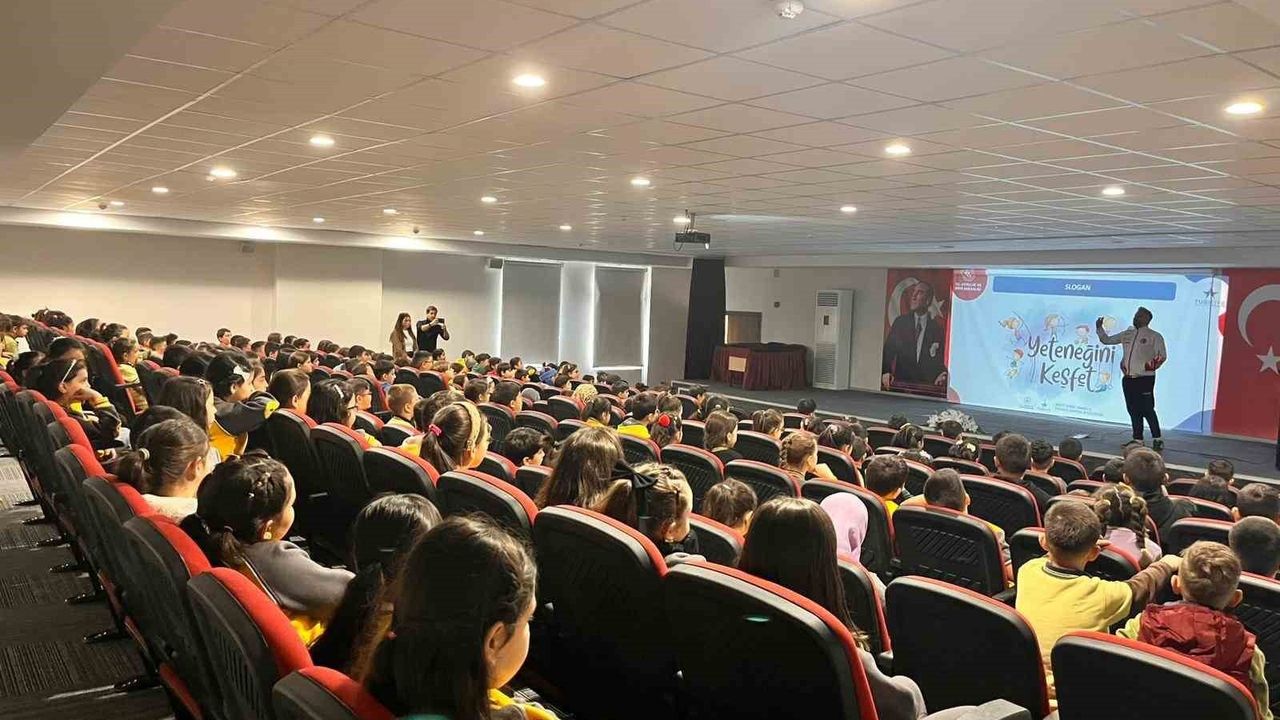 Okullarda Spor Yetenek Taraması İçin Bilgilendirme Çalışmaları