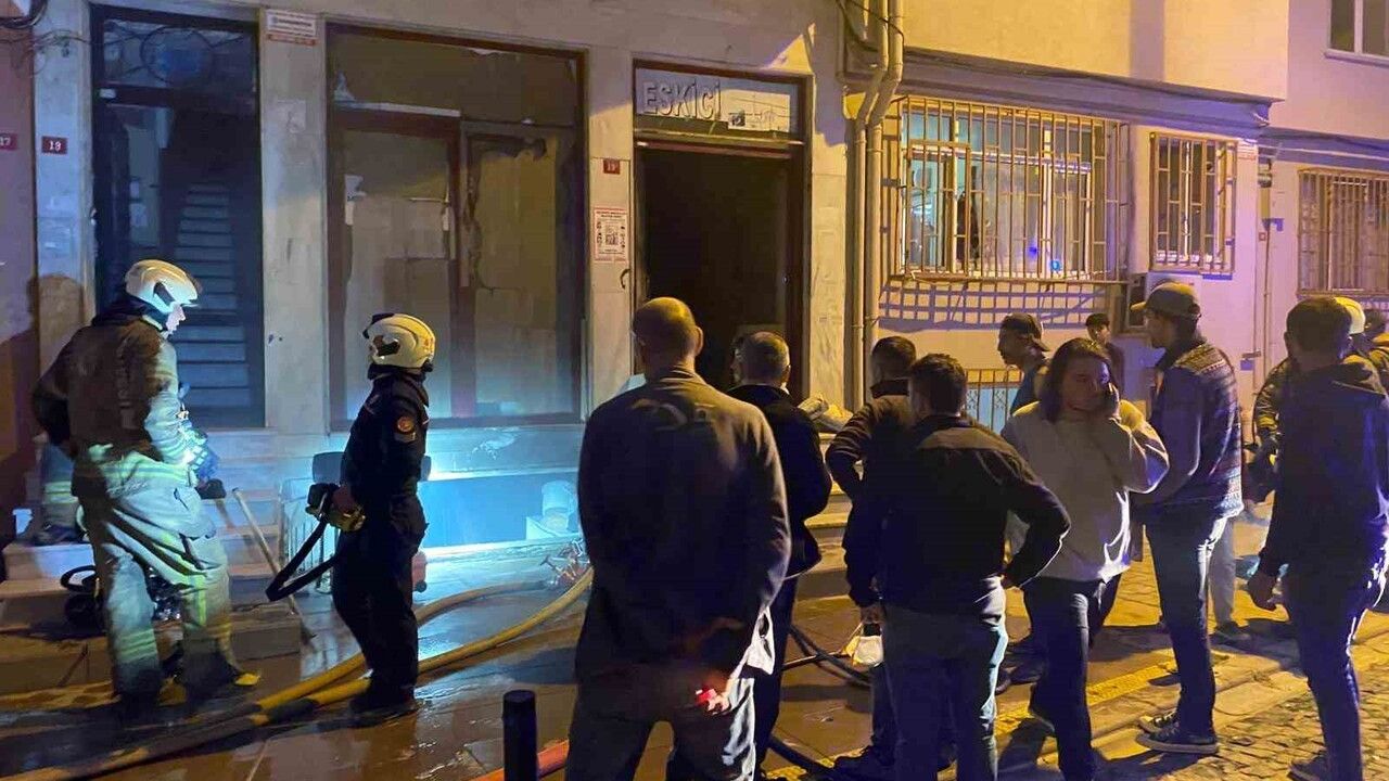 Ortaköy'de Antika Dükkanında Yangın