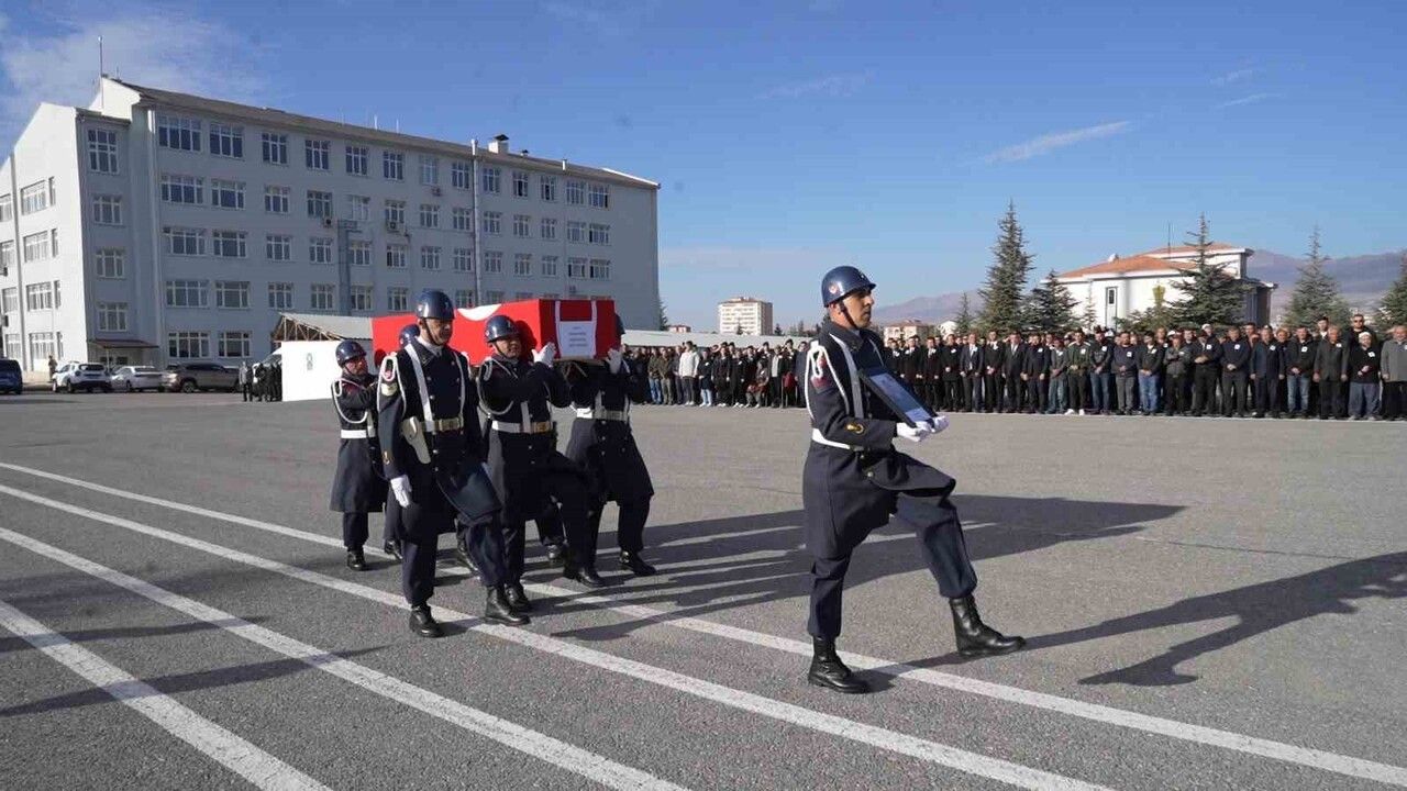 Osman Deniz İçin Askere Tören Düzenlendi